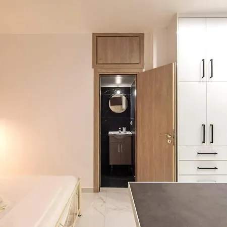 Studio In The Center Of Athens
