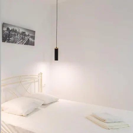 Apartment Studio In The Center Of *