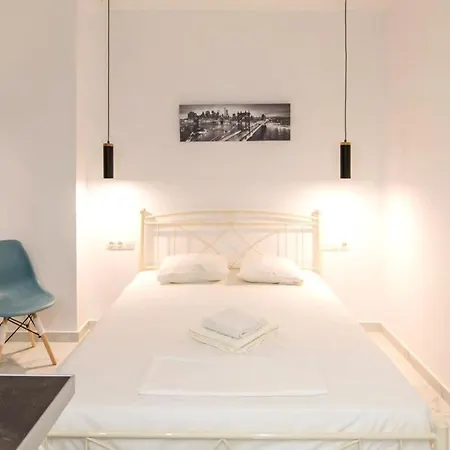 Studio In The Center Of Apartment *